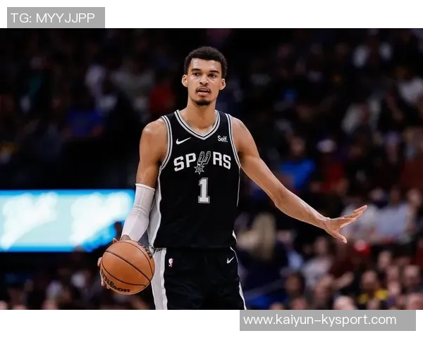 文班表现抢眼砍下22分9板媒体人担忧唐斯能否应对压力 文班表现抢眼砍下22分9板媒体人担忧唐斯能否应对压力