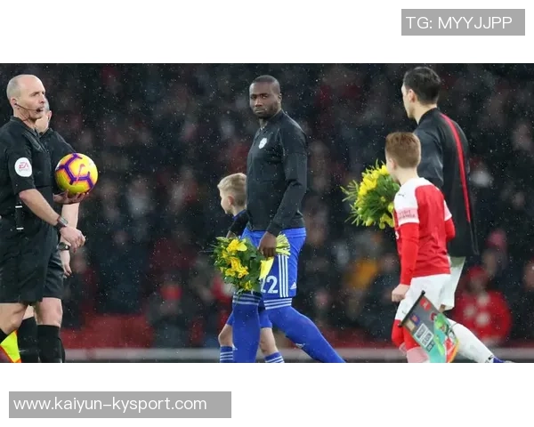 英媒称威尔士主帅贝拉米推荐拜仁关注卡迪夫城19岁后卫劳勒 英媒称威尔士主帅贝拉米推荐拜仁关注卡迪夫城19岁后卫劳勒