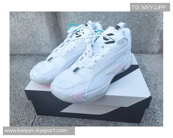 东契奇Luka5新鞋曝光与前代有何不同引发热议