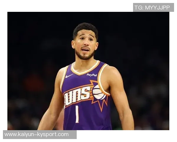 布克谈防守经验与平衡技巧展现自信心态